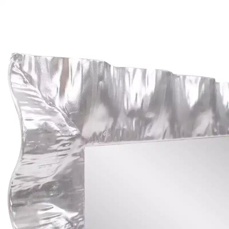 Miroir de courtoisie rectangulaire en métal ondulé La Bailadora 40"x29.5" Argent brillant