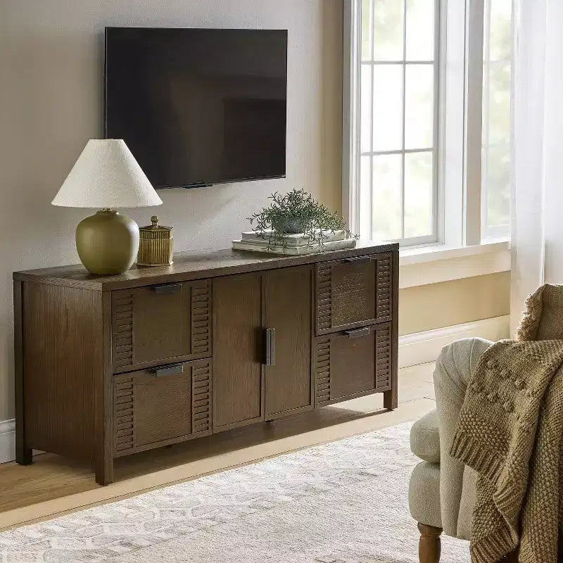 Meuble de rangement pour médias Dosinia à 4 tiroirs brun - conçu avec Studio McGee