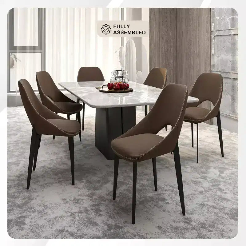 Chaise de salle à manger moderne Amalfi, assise en tissu rembourré avec pieds en métal, siège d'appoint confortable pour cuisine, salle à manger ou bureau